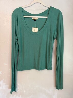 NWT Universal Thread Green Ribbed Scoop Neck Long Sleeve Top XL